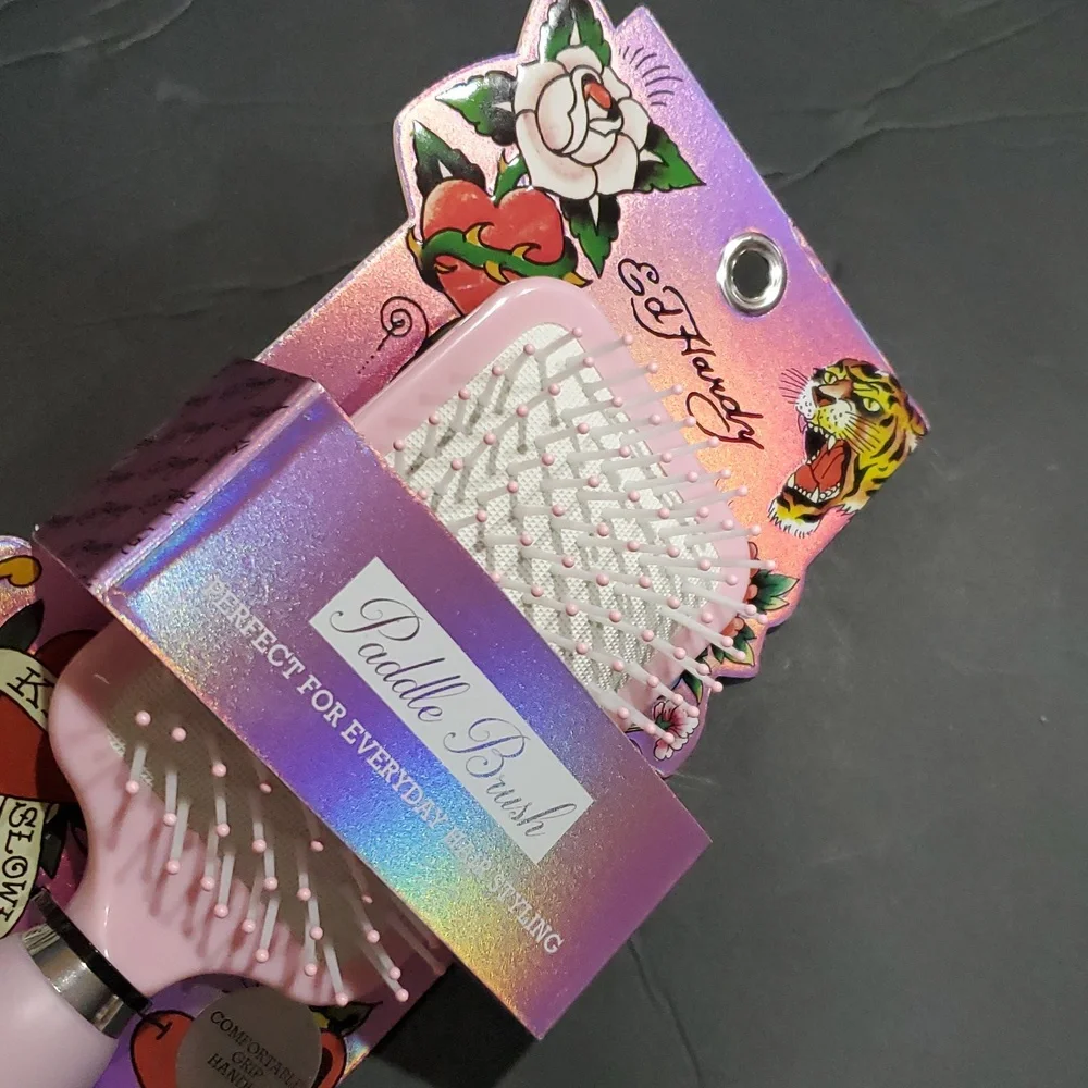 Ed Hardy pink cushioned grip paddle hair brush‎ brand new
